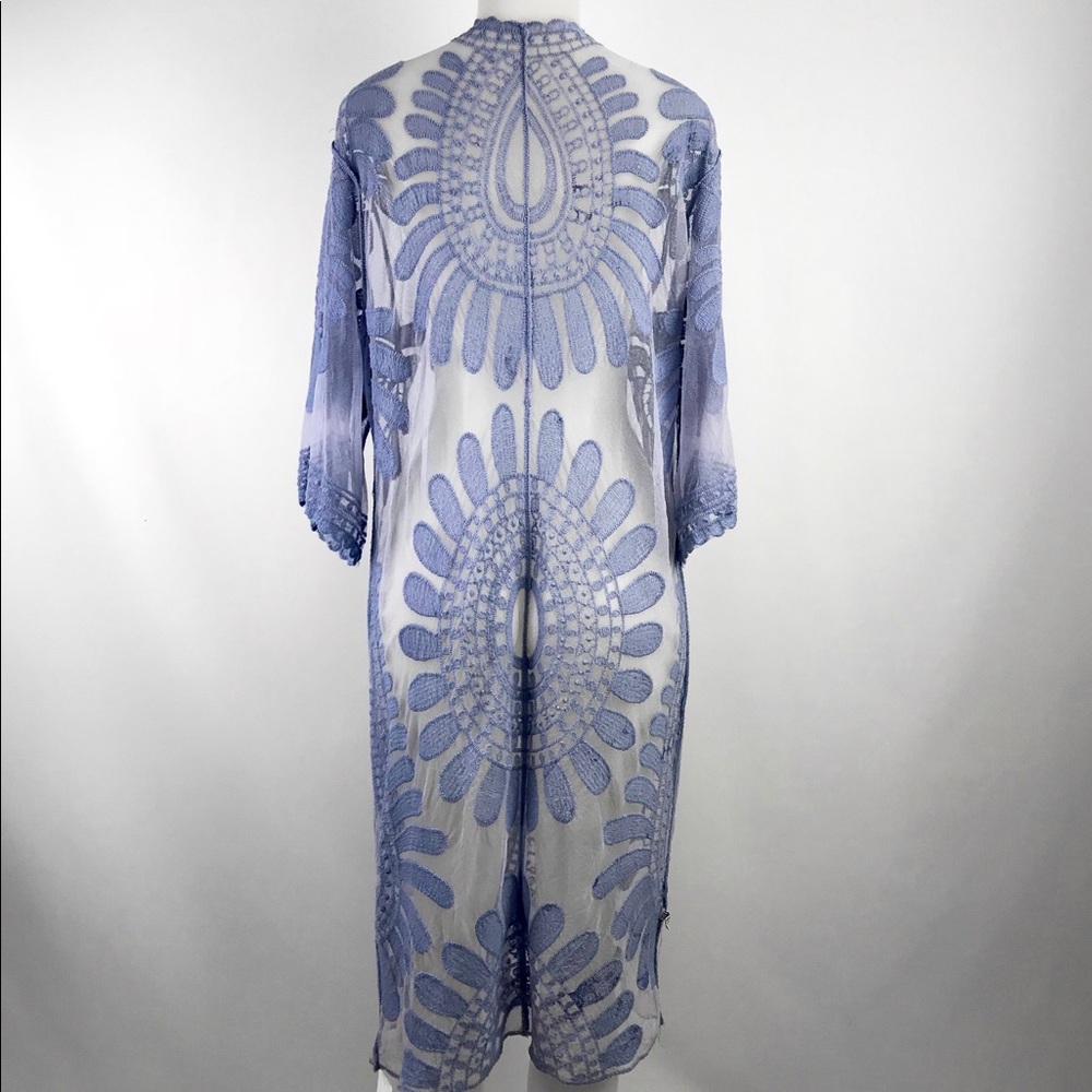 Best Seller ⭐️ Embroidered Lace Kimono - Picture 3 of 5